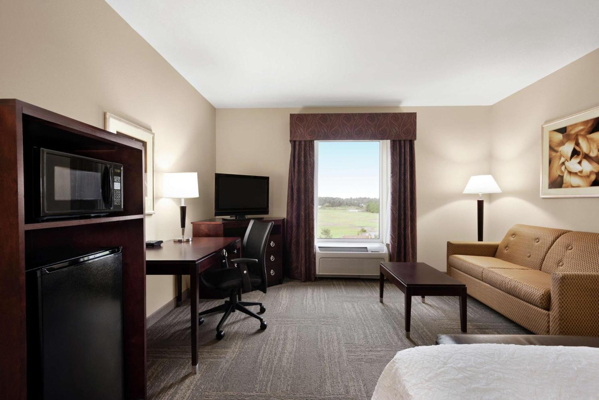 Hampton & Hotel 3*